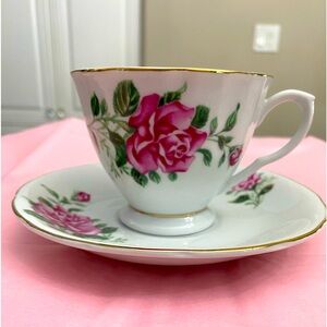 EUC VTG PORCELAIN TEACUP AND SAUCER WITH PINK ROSES AND GOLD TRIM